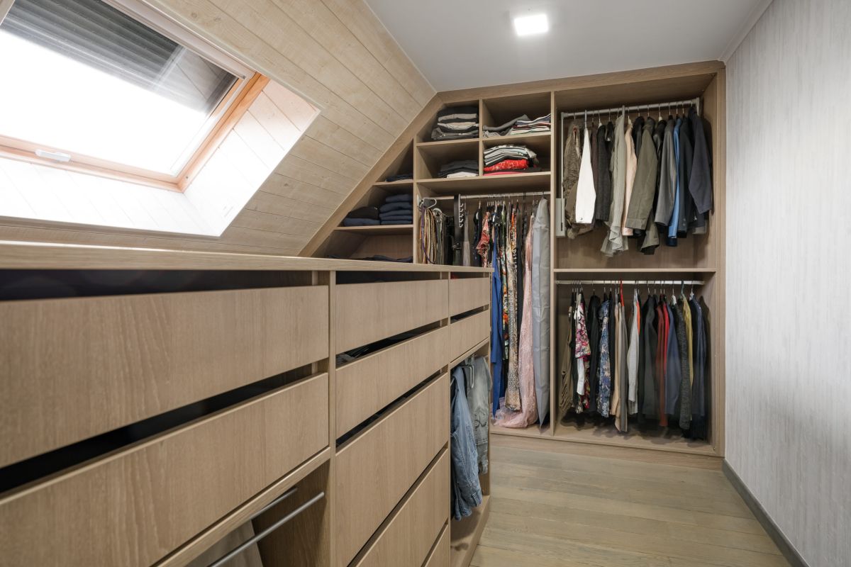 KAST & CO (20 Van 67)